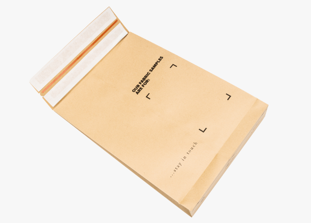 koperta papierowa do wysyłki próbek wzorników tkanin zaskocz klienta nadrukiem i dbałością o każdy detal